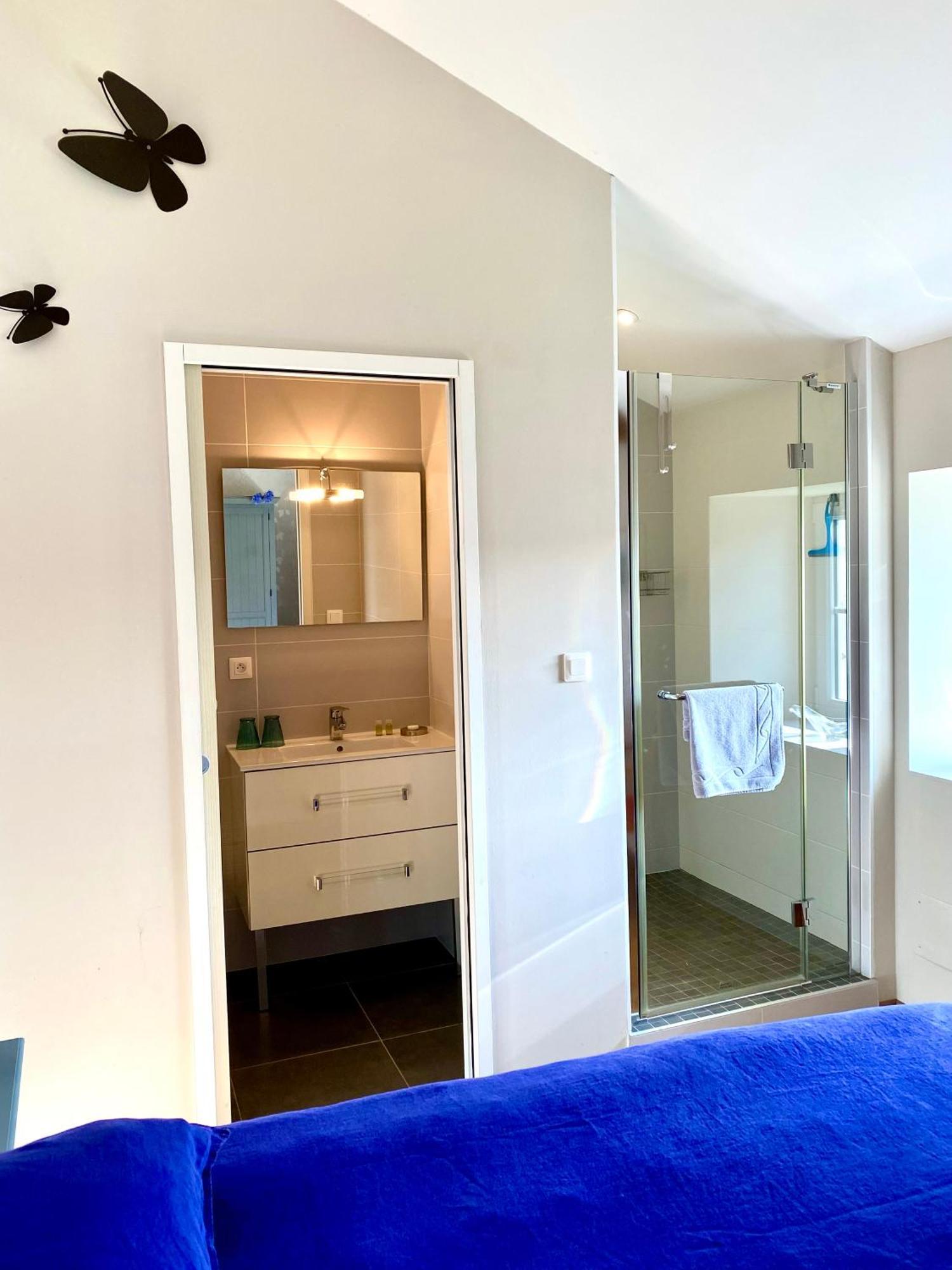 Aux Agapanthes, Chambres D'Hotes Charentaises De Charme Avec Piscine Aumagne Exterior foto
